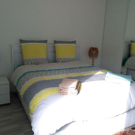 Appartement F3 Avec Parking Privee Saint-Priest  Luaran gambar