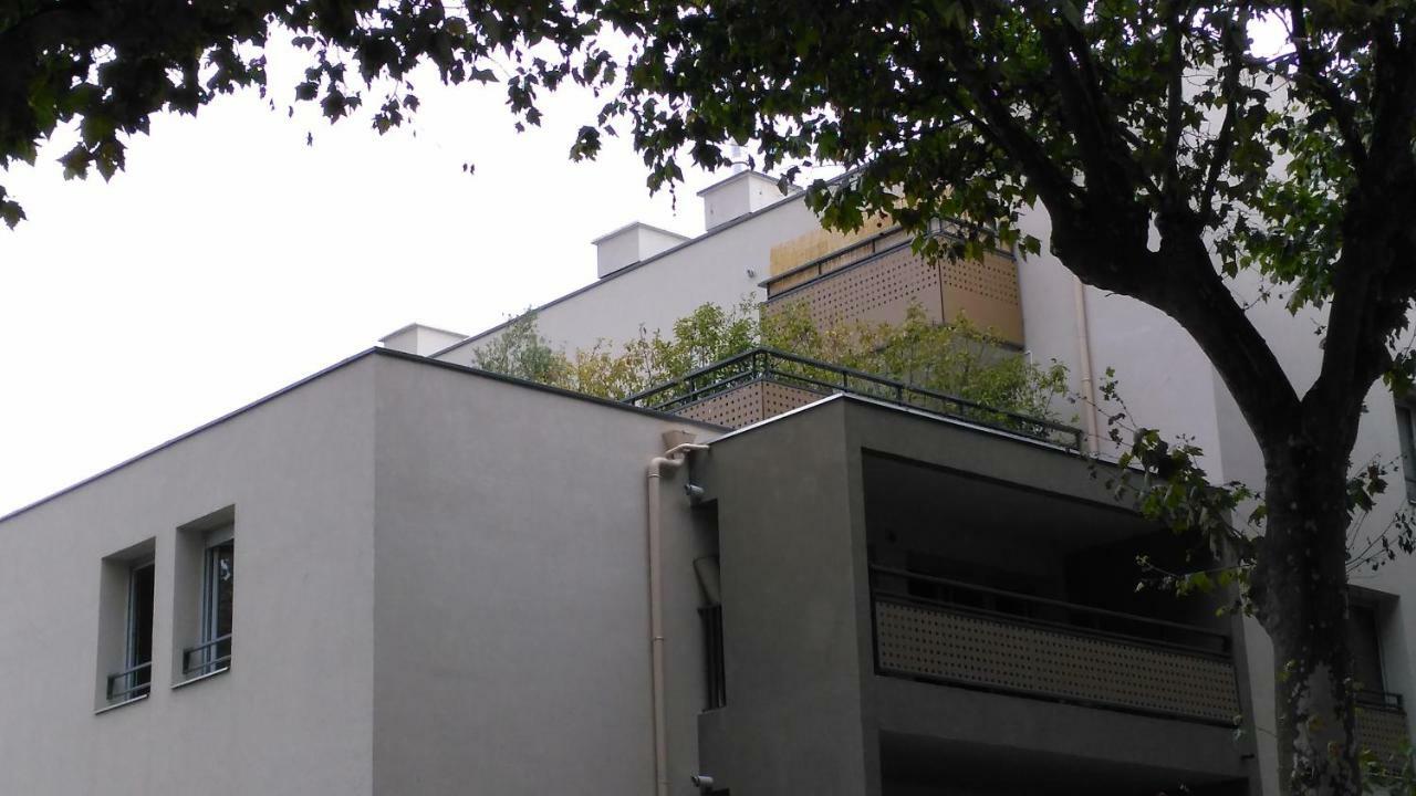 Appartement F3 Avec Parking Privee Saint-Priest  Luaran gambar