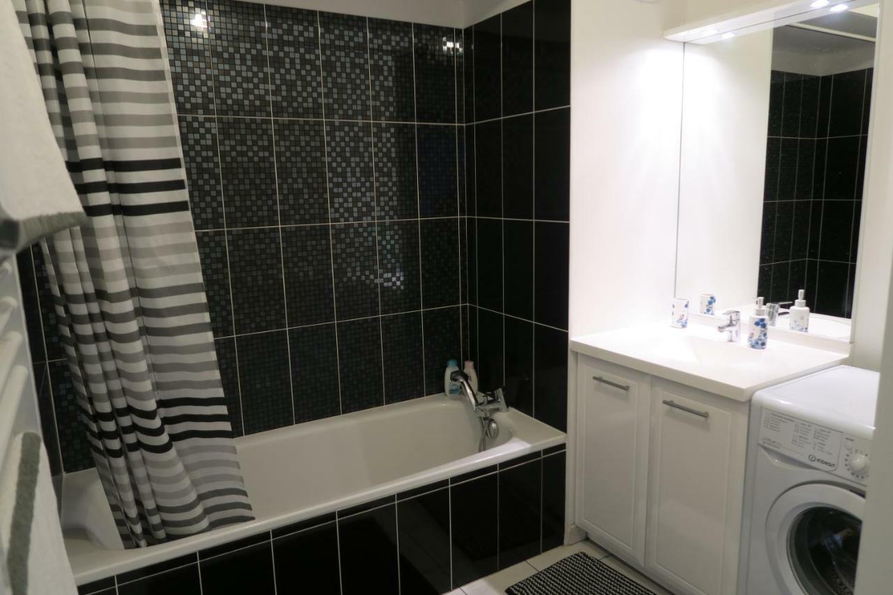 Appartement F3 Avec Parking Privee Saint-Priest  Luaran gambar