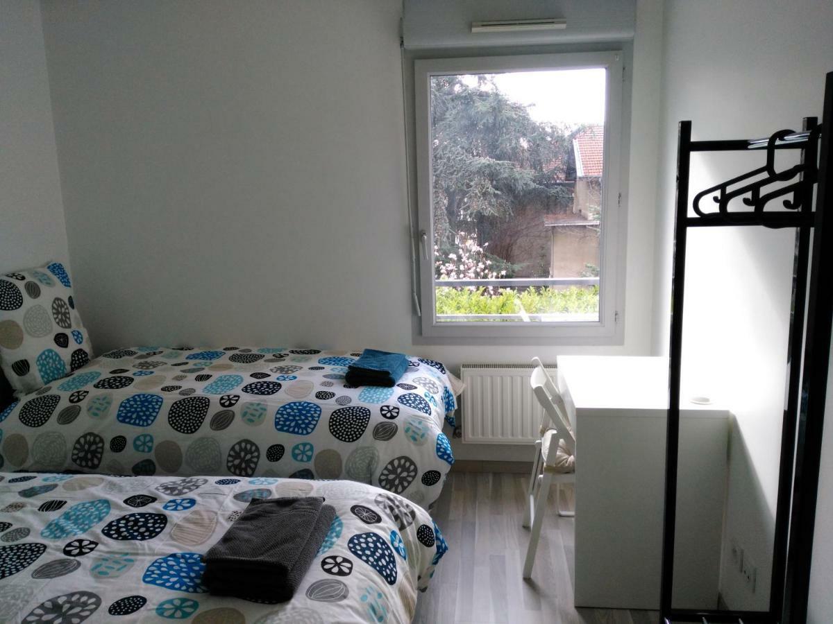 Appartement F3 Avec Parking Privee Saint-Priest  Luaran gambar