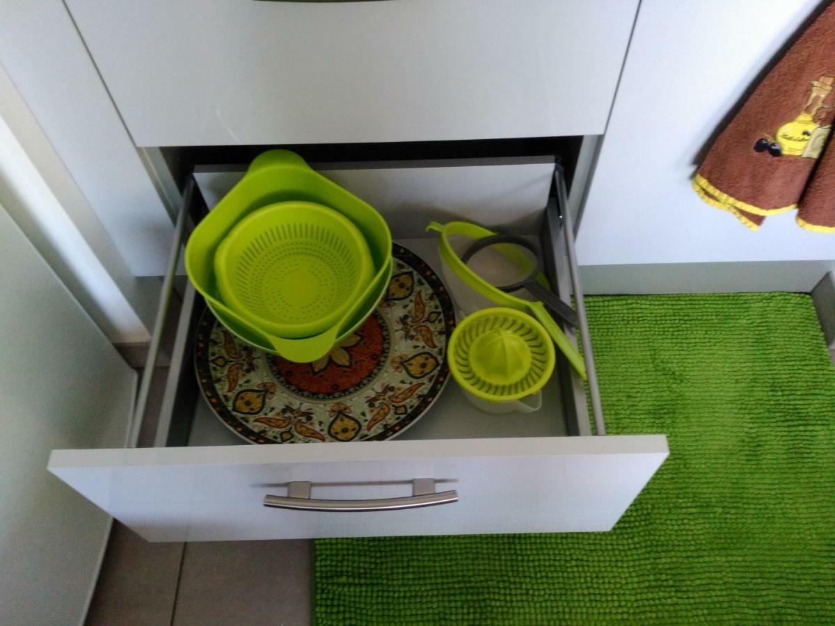 Appartement F3 Avec Parking Privee Saint-Priest  Luaran gambar